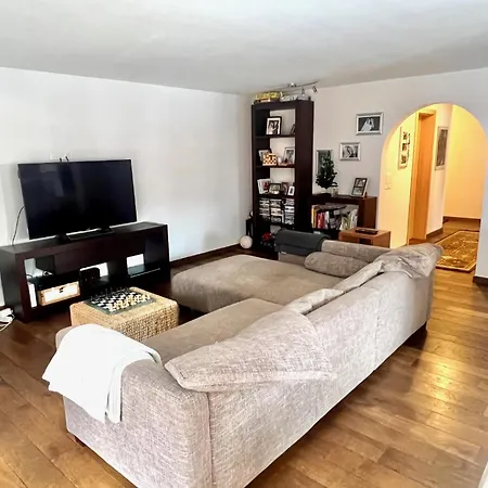 Two Bedroom Cozy Flat *